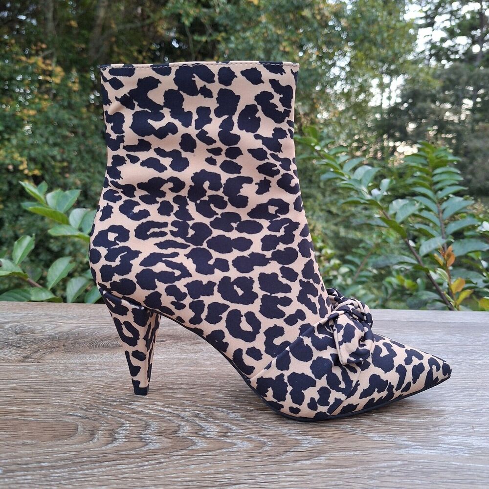 Issac Mizrahi TESSA Leopard Animal Print Bow Side Zip Booties NWOB Mobwife